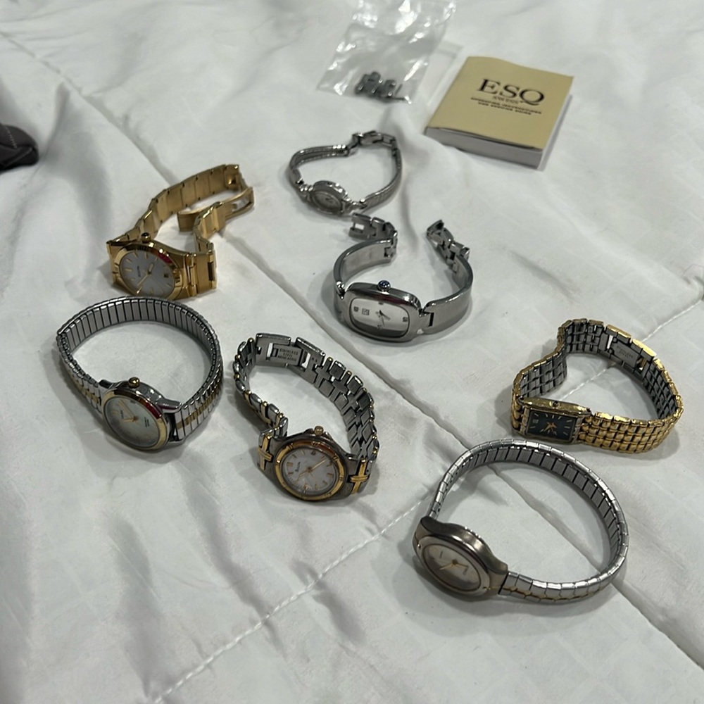 7 vintage gold and silver watches. I do not have time to take to jewelers.